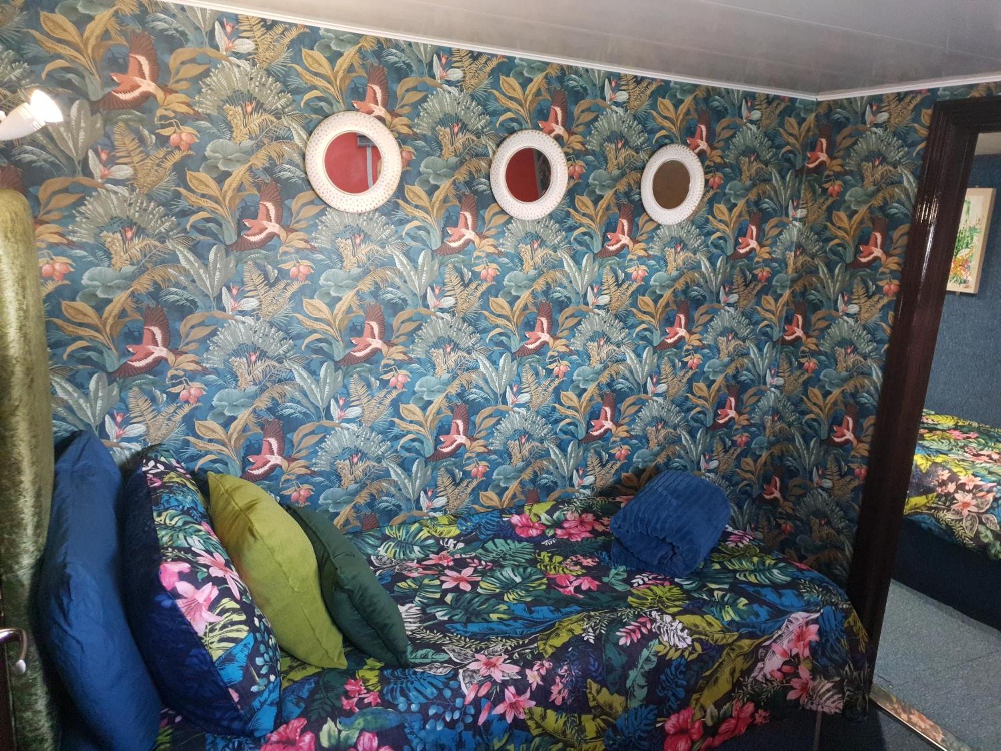 Jasmine Coral Jay Boutique Boatel Ocean Village Gibraltar Room photo
