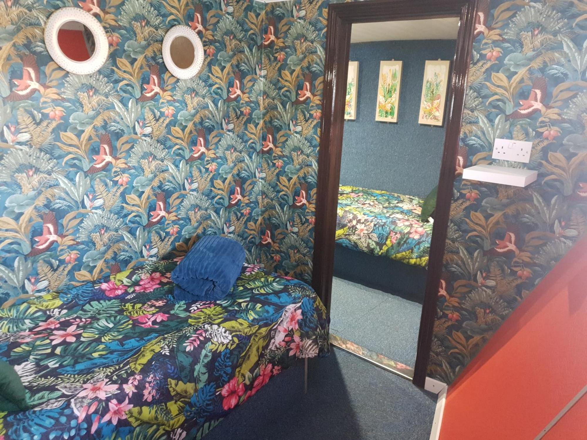 Jasmine Coral Jay Boutique Boatel Ocean Village Gibraltar Room photo