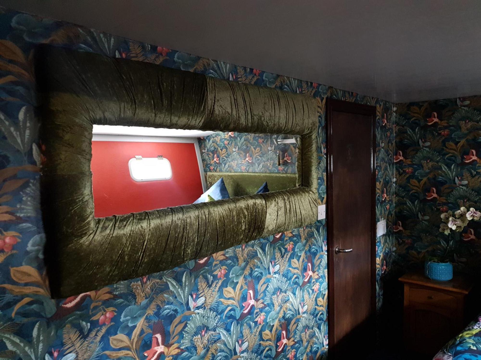 Jasmine Coral Jay Boutique Boatel Ocean Village Gibraltar Room photo